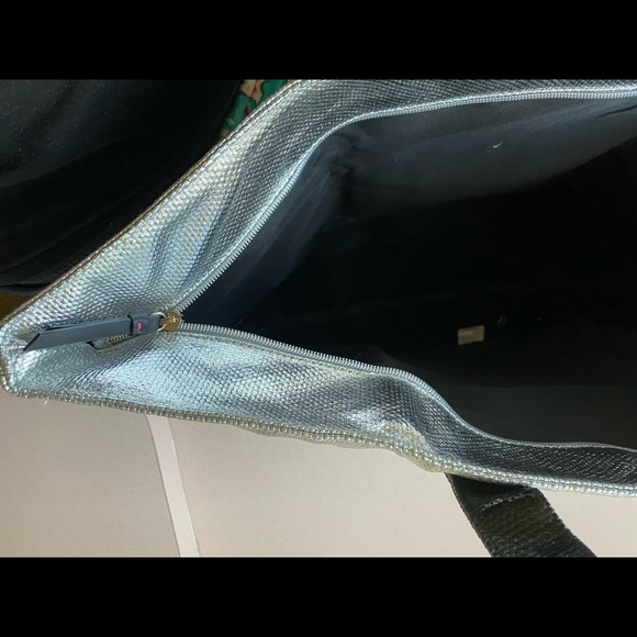 Victoria Secret Tote NWT - Picture 5 of 5